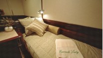 Twin cabin - superyacht Emerald Lady.png